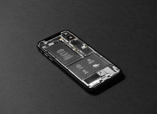 iphone repair and battery replacement in dubai